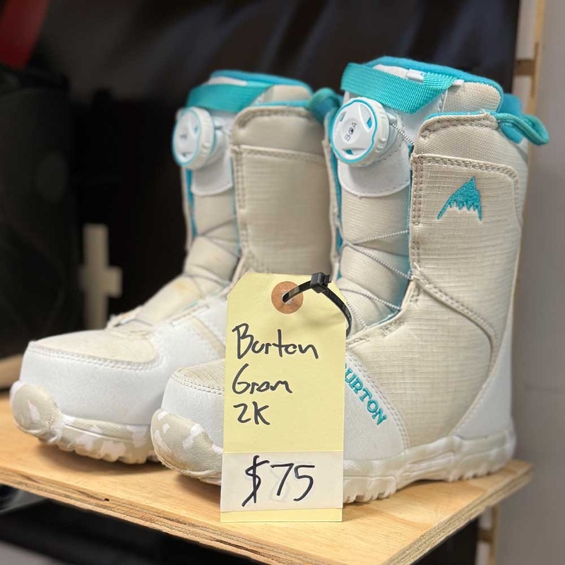 Pre Owned Burton Grom Youth Snowboard Boots – Size 2K 2K