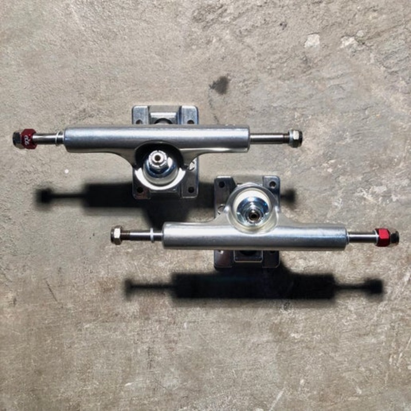 Ace Trucks – AF1 Hollow Truck – Polished 33