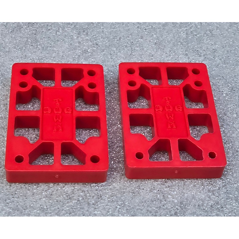 Dogtown 1/2″ Skateboard Riser Pads – RED