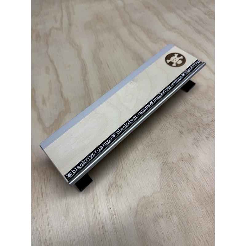 Blackriver Fingerboard Ramps – Locker Room Bench