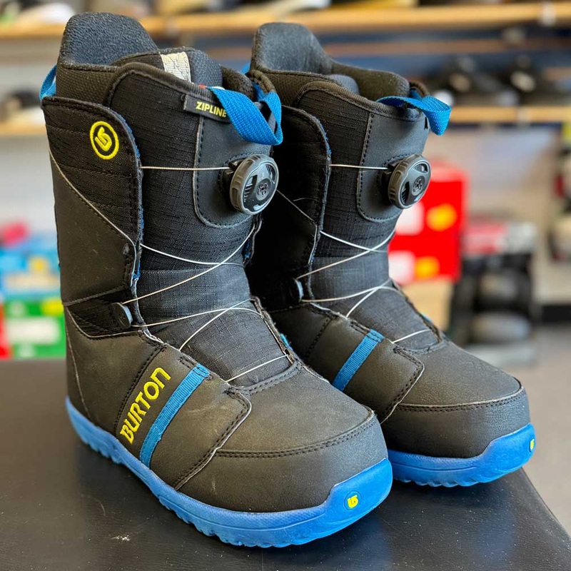 Pre Owned Burton Zipline Youth Snowboard Boots – Size 7 7