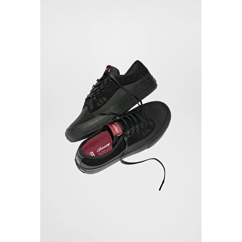 Gillette (Black / Black Suede) 8.5