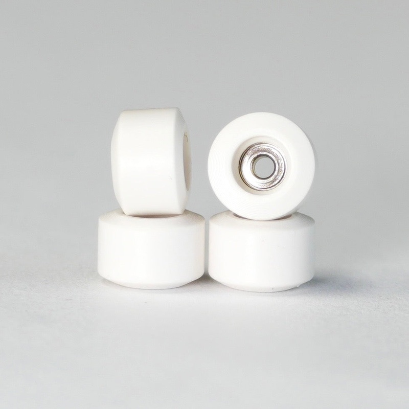 Rushwood White Medium Fingerboard Wheels White