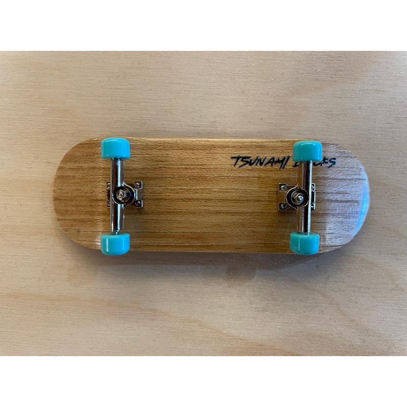 Tsunami Finger Board Complete – Natural / Blue Wheels