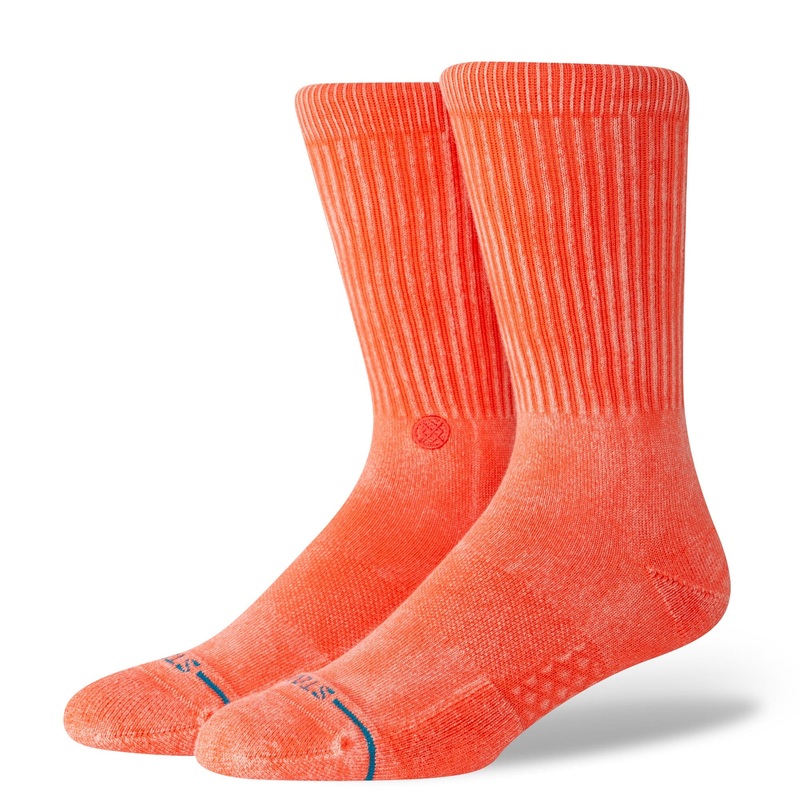 Stance Icon Dyed Crew Socks Coral M :: Men 6-8.5 / Women 8-10.5