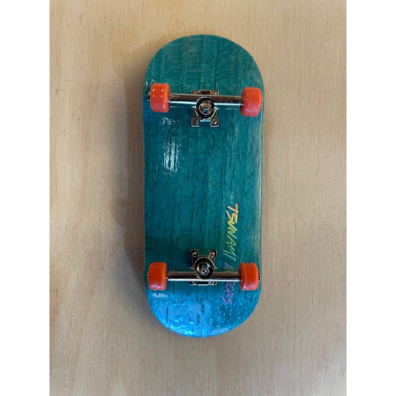 Tsunami Finger Board Complete – Blue / Red Wheels