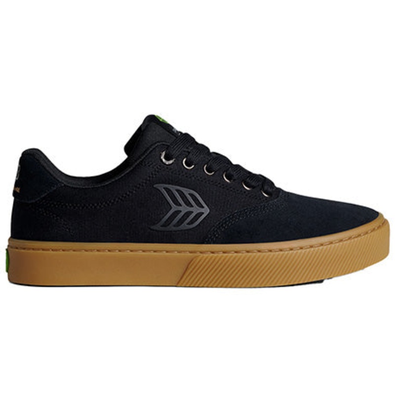 Cariuma Skatepark of Tampa Naioca Pro Shoes Gum Black Suede 5